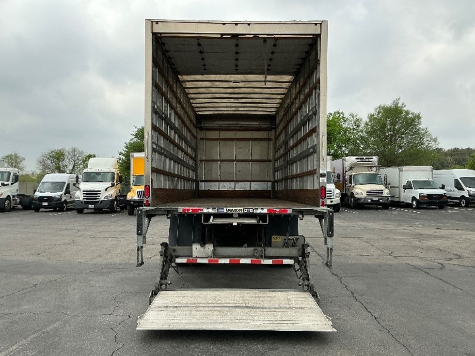 Medium Duty Box Truck-Light and Medium Duty Trucks-International-2022-MV607-Austin-TX-125,671\n\t\tmiles-$ 70,500 - Image 9