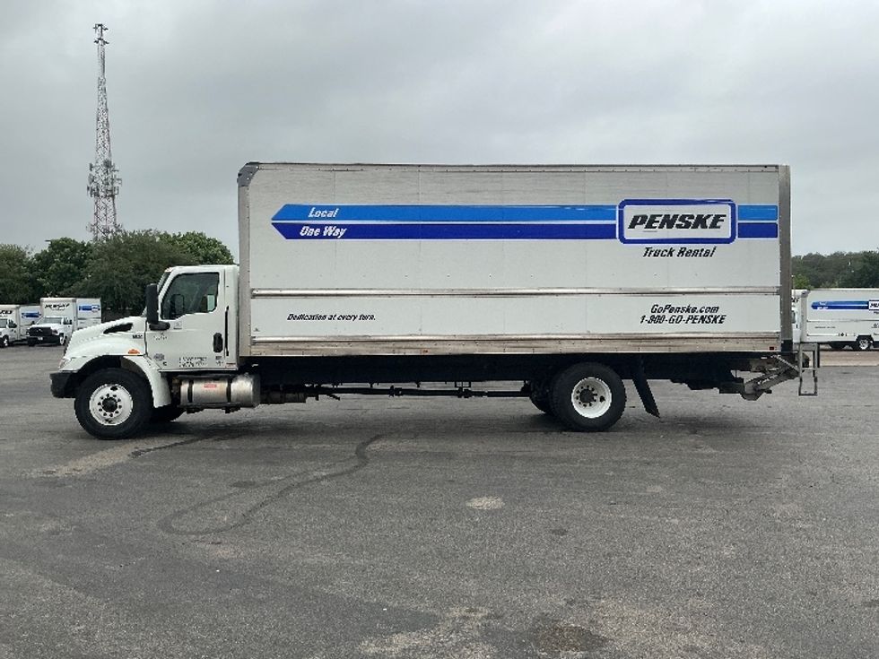 Medium Duty Box Truck-Light and Medium Duty Trucks-International-2022-MV607-Austin-TX-133,425\n\t\tmiles-$ 63,000 - Image 4