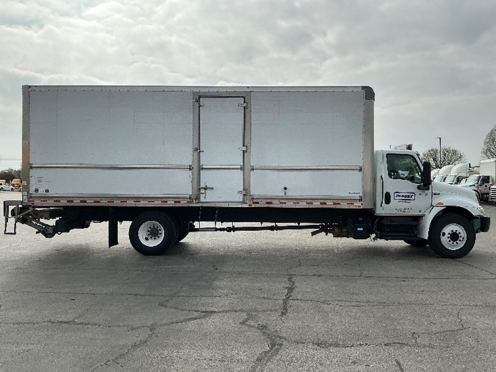 Medium Duty Box Truck-Light and Medium Duty Trucks-International-2022-MV607-Austin-TX-136,904\n\t\tmiles-$ 68,500 - Image 15