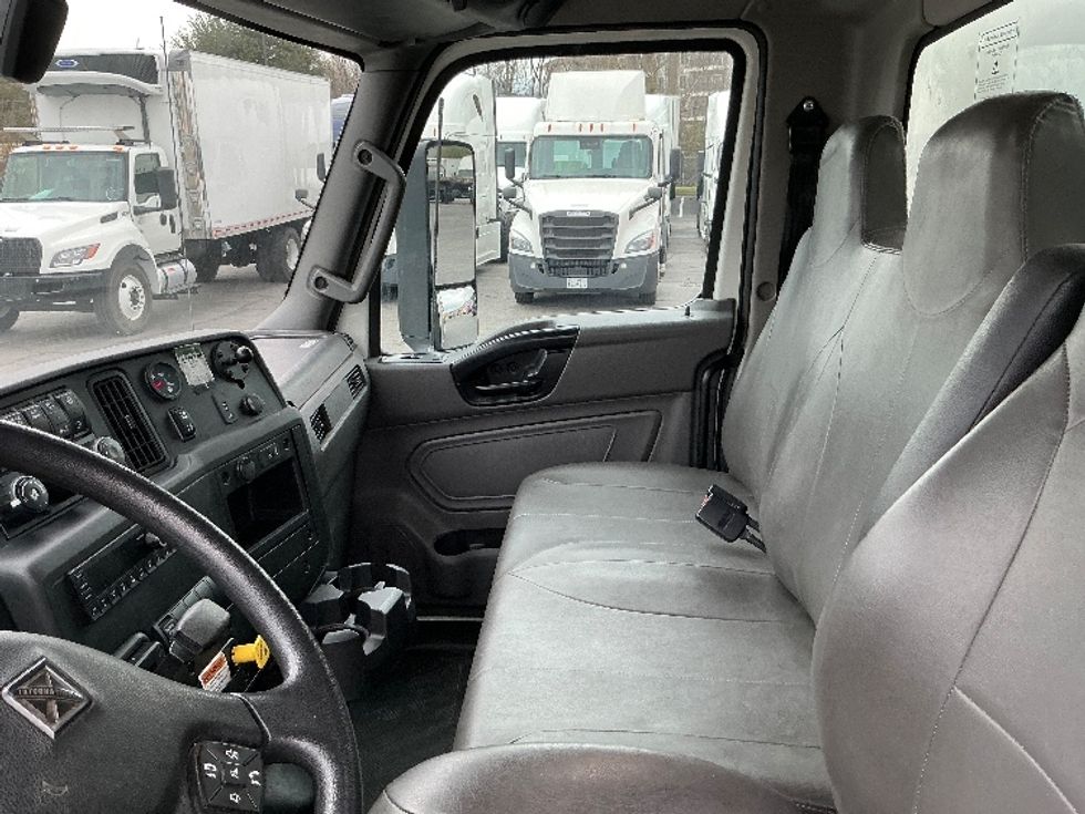 Medium Duty Box Truck-Light and Medium Duty Trucks-International-2022-MV607-Austin-TX-136,904\n\t\tmiles-$ 68,500 - Image 19