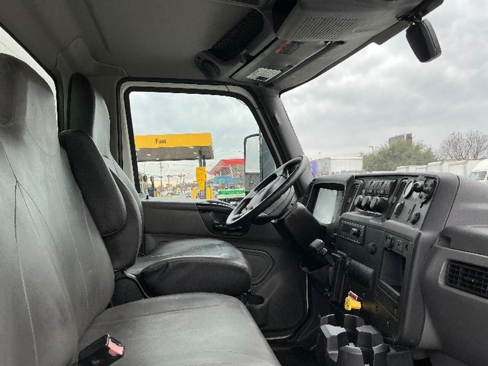 Medium Duty Box Truck-Light and Medium Duty Trucks-International-2022-MV607-Austin-TX-136,904\n\t\tmiles-$ 68,500 - Image 22