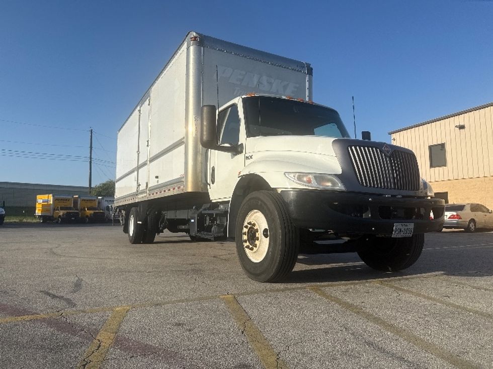 Medium Duty Box Truck-Light and Medium Duty Trucks-International-2022-MV607-Austin-TX-231,337\n\t\tmiles-$ 54,500 - Image 1
