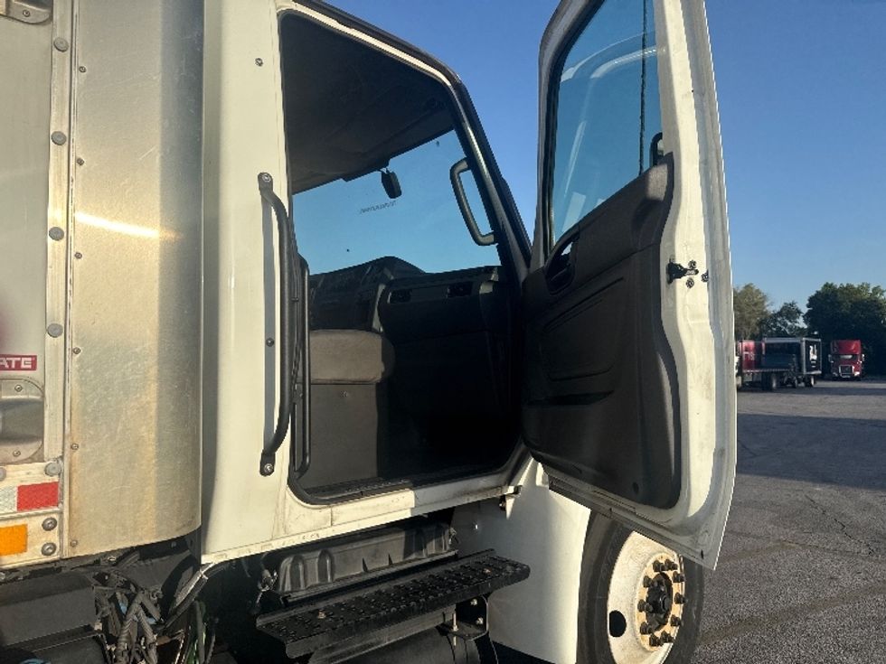 Medium Duty Box Truck-Light and Medium Duty Trucks-International-2022-MV607-Austin-TX-231,337\n\t\tmiles-$ 54,500 - Image 20