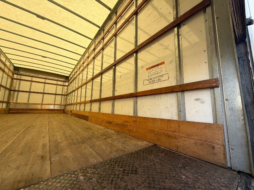 Medium Duty Box Truck-Light and Medium Duty Trucks-International-2022-MV607-Baltimore-MD-230,737\n\t\tmiles-$ 42,750 - Image 11