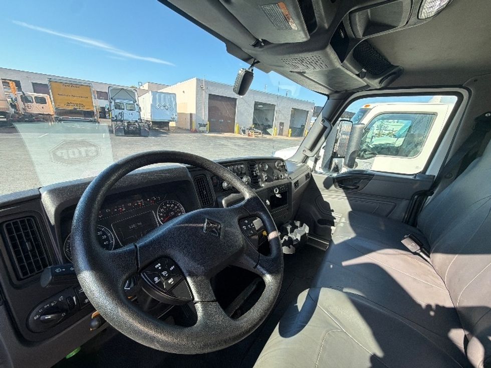 Medium Duty Box Truck-Light and Medium Duty Trucks-International-2022-MV607-Baltimore-MD-230,737\n\t\tmiles-$ 42,750 - Image 16