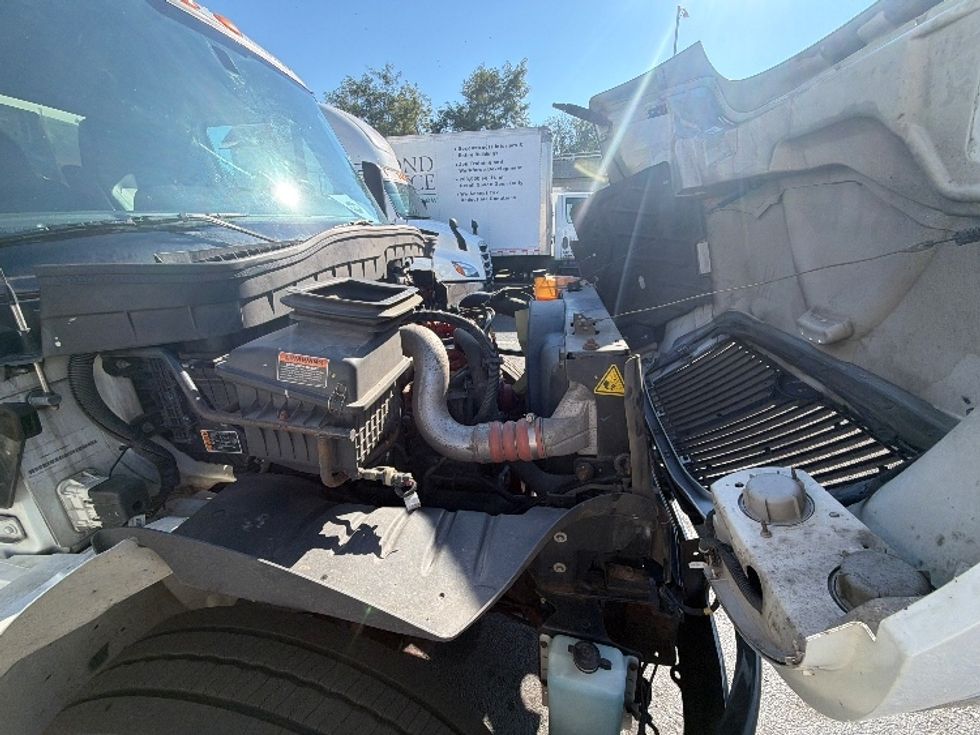 Medium Duty Box Truck-Light and Medium Duty Trucks-International-2022-MV607-Baltimore-MD-230,737\n\t\tmiles-$ 42,750 - Image 22