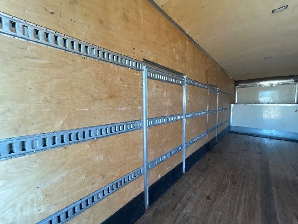 Medium Duty Box Truck-Light and Medium Duty Trucks-International-2022-MV607-Belden-MS-128,116\n\t\tmiles-$ 80,500 - Image 11