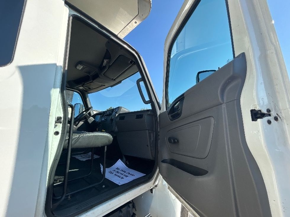 Medium Duty Box Truck-Light and Medium Duty Trucks-International-2022-MV607-Belden-MS-128,116\n\t\tmiles-$ 80,500 - Image 20