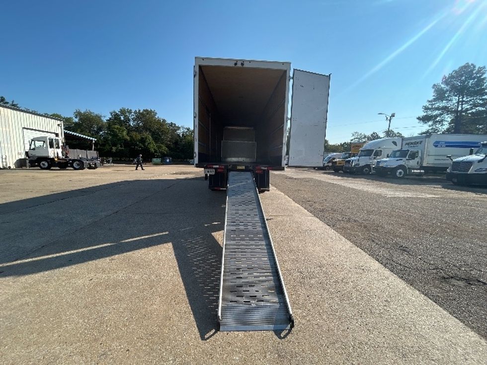 Medium Duty Box Truck-Light and Medium Duty Trucks-International-2022-MV607-Belden-MS-128,116\n\t\tmiles-$ 80,500 - Image 9