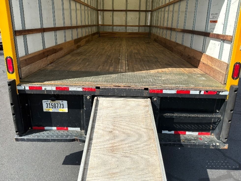 Medium Duty Box Truck-Light and Medium Duty Trucks-International-2022-MV607-Bensalem-PA-237,915\n\t\tmiles-$ 39,000 - Image 10