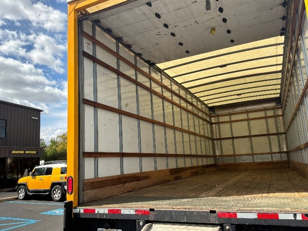 Medium Duty Box Truck-Light and Medium Duty Trucks-International-2022-MV607-Bensalem-PA-237,915\n\t\tmiles-$ 39,000 - Image 11