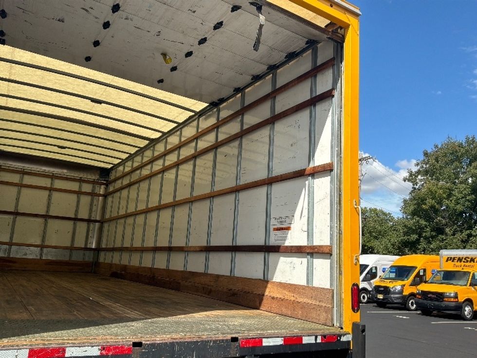 Medium Duty Box Truck-Light and Medium Duty Trucks-International-2022-MV607-Bensalem-PA-237,915\n\t\tmiles-$ 39,000 - Image 12
