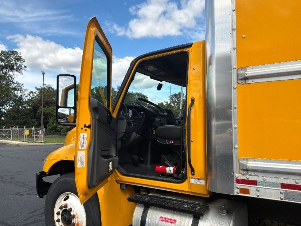 Medium Duty Box Truck-Light and Medium Duty Trucks-International-2022-MV607-Bensalem-PA-237,915\n\t\tmiles-$ 39,000 - Image 16