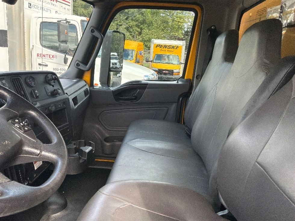 Medium Duty Box Truck-Light and Medium Duty Trucks-International-2022-MV607-Bensalem-PA-237,915\n\t\tmiles-$ 39,000 - Image 19