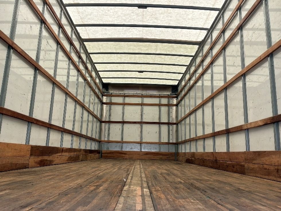 Medium Duty Box Truck-Light and Medium Duty Trucks-International-2022-MV607-Bensalem-PA-237,915\n\t\tmiles-$ 39,000 - Image 25