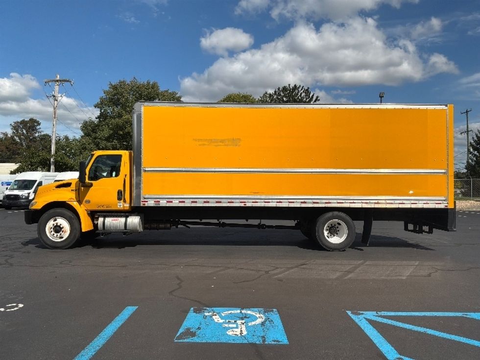 Medium Duty Box Truck-Light and Medium Duty Trucks-International-2022-MV607-Bensalem-PA-237,915\n\t\tmiles-$ 39,000 - Image 4