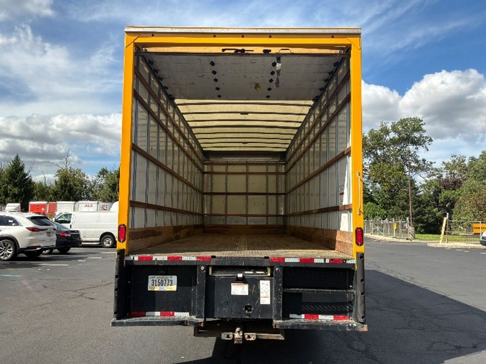Medium Duty Box Truck-Light and Medium Duty Trucks-International-2022-MV607-Bensalem-PA-237,915\n\t\tmiles-$ 39,000 - Image 8