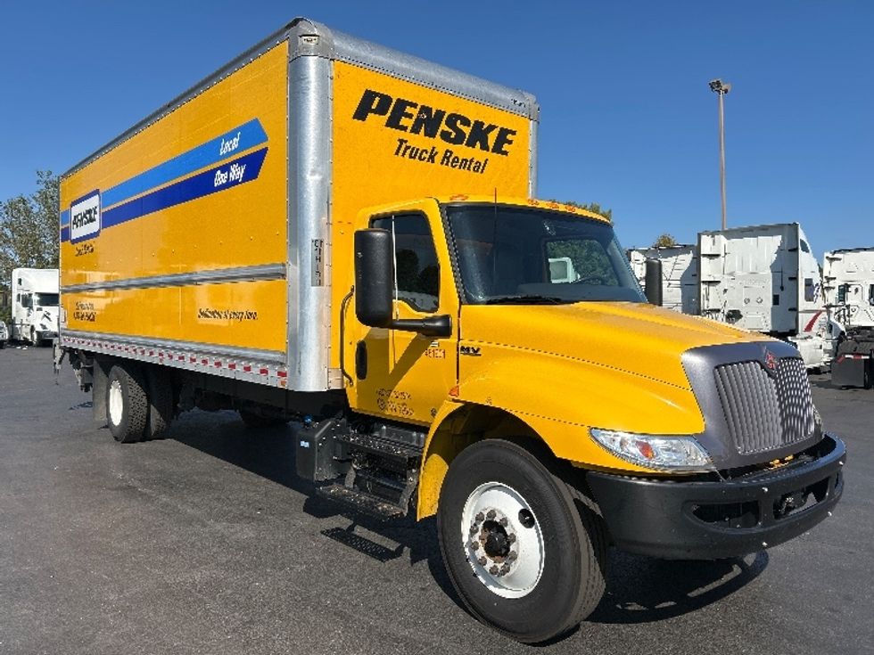 Medium Duty Box Truck-Light and Medium Duty Trucks-International-2022-MV607-Bethlehem-PA-234,400\n\t\tmiles-$ 44,500 - Image 1