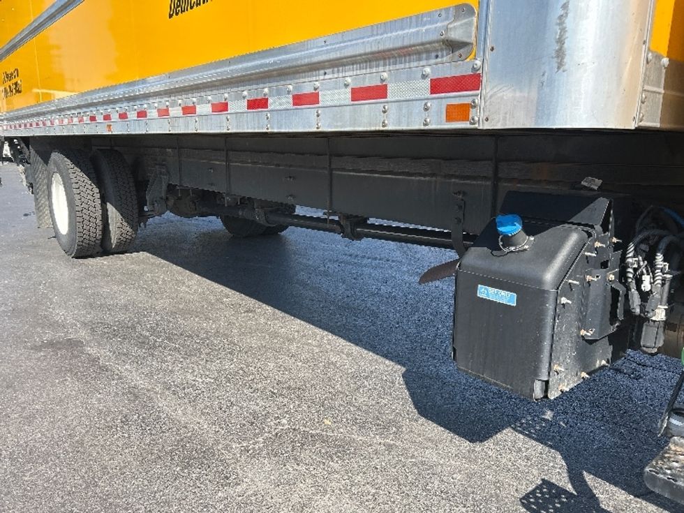 Medium Duty Box Truck-Light and Medium Duty Trucks-International-2022-MV607-Bethlehem-PA-234,400\n\t\tmiles-$ 44,500 - Image 14