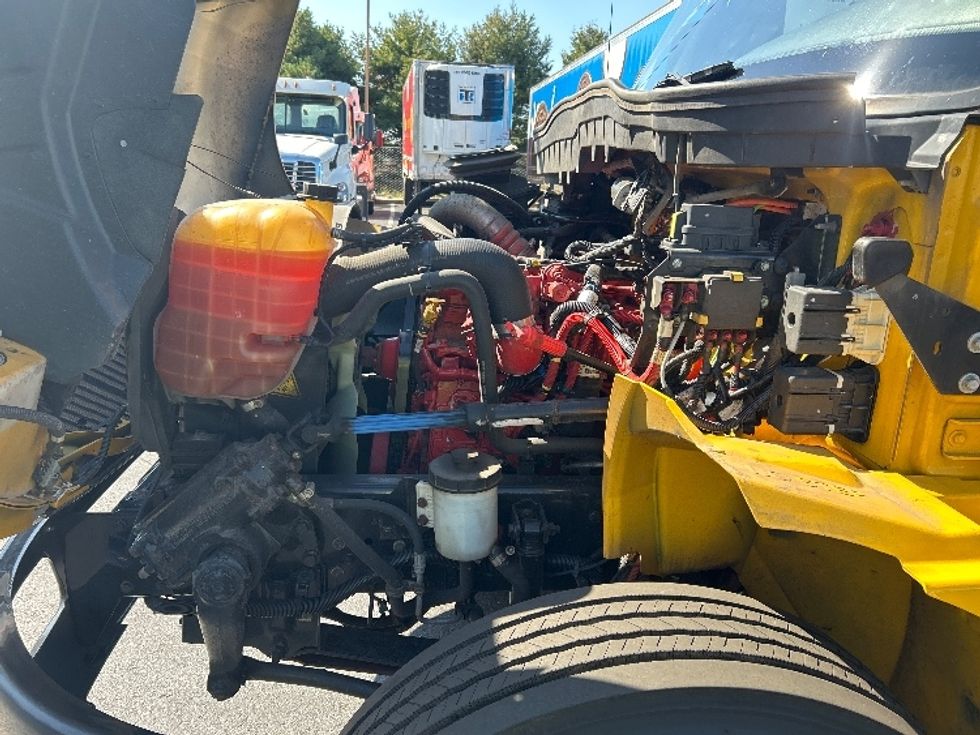 Medium Duty Box Truck-Light and Medium Duty Trucks-International-2022-MV607-Bethlehem-PA-234,400\n\t\tmiles-$ 44,500 - Image 24