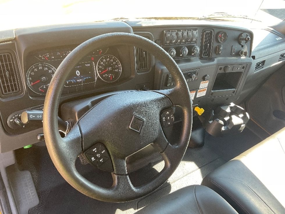 Medium Duty Box Truck-Light and Medium Duty Trucks-International-2022-MV607-Boise-ID-209,874\n\t\tmiles-$ 45,750 - Image 18