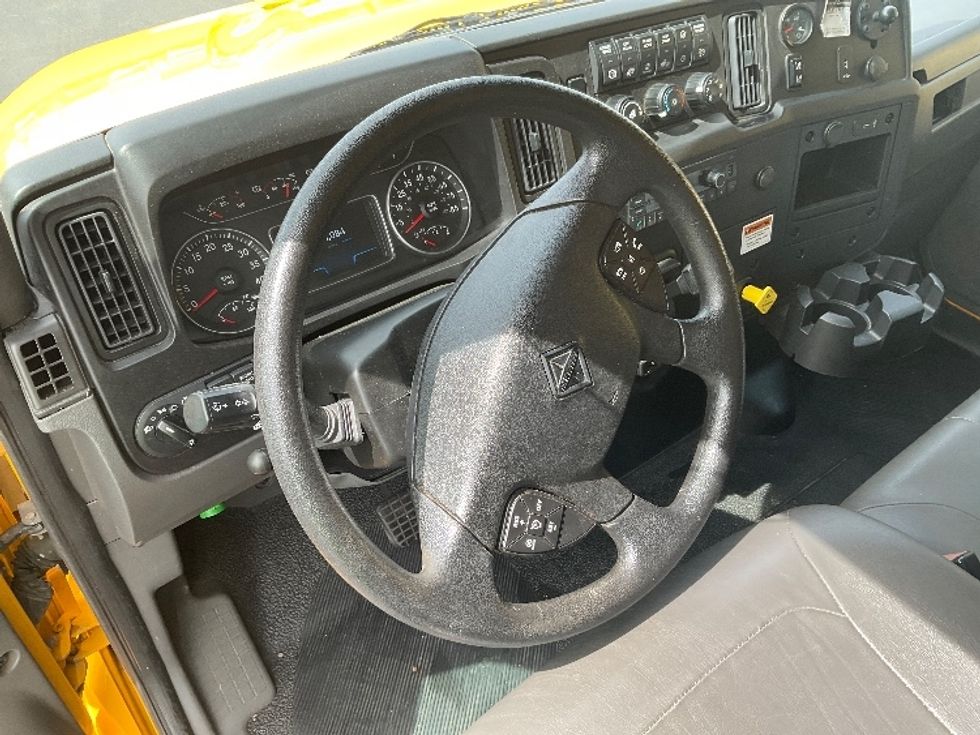 Medium Duty Box Truck-Light and Medium Duty Trucks-International-2022-MV607-Boise-ID-237,835\n\t\tmiles-$ 38,000 - Image 17