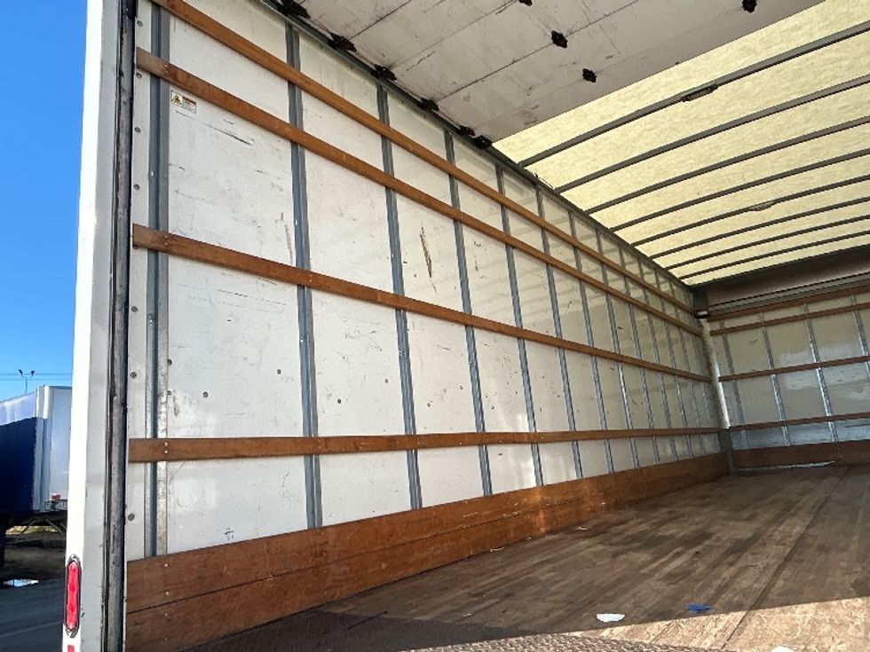 Medium Duty Box Truck-Light and Medium Duty Trucks-International-2022-MV607-Braintree-MA-225,415\n\t\tmiles-$ 43,500 - Image 10