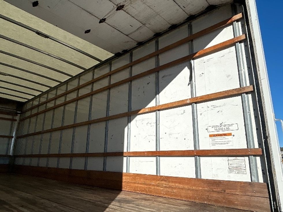 Medium Duty Box Truck-Light and Medium Duty Trucks-International-2022-MV607-Braintree-MA-225,415\n\t\tmiles-$ 43,500 - Image 11