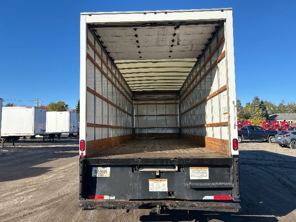 Medium Duty Box Truck-Light and Medium Duty Trucks-International-2022-MV607-Braintree-MA-225,415\n\t\tmiles-$ 43,500 - Image 8