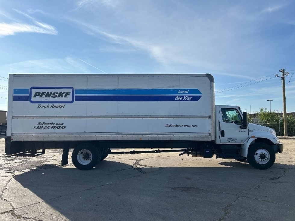 Medium Duty Box Truck-Light and Medium Duty Trucks-International-2022-MV607-Braintree-MA-240,702\n\t\tmiles-$ 41,000 - Image 15
