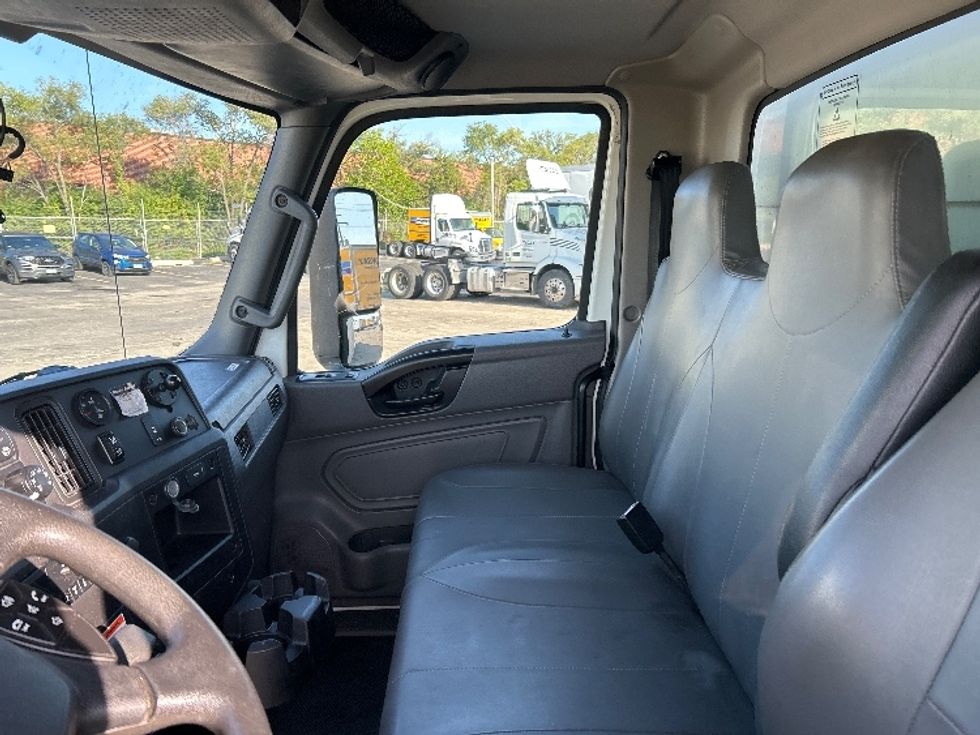 Medium Duty Box Truck-Light and Medium Duty Trucks-International-2022-MV607-Braintree-MA-240,702\n\t\tmiles-$ 41,000 - Image 19