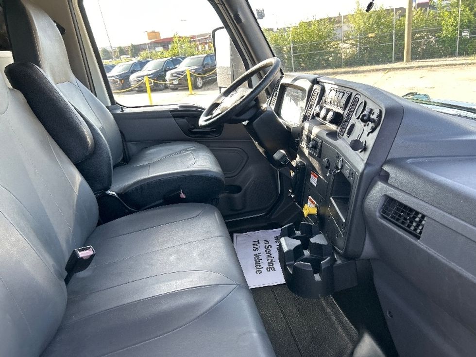 Medium Duty Box Truck-Light and Medium Duty Trucks-International-2022-MV607-Braintree-MA-240,702\n\t\tmiles-$ 41,000 - Image 22