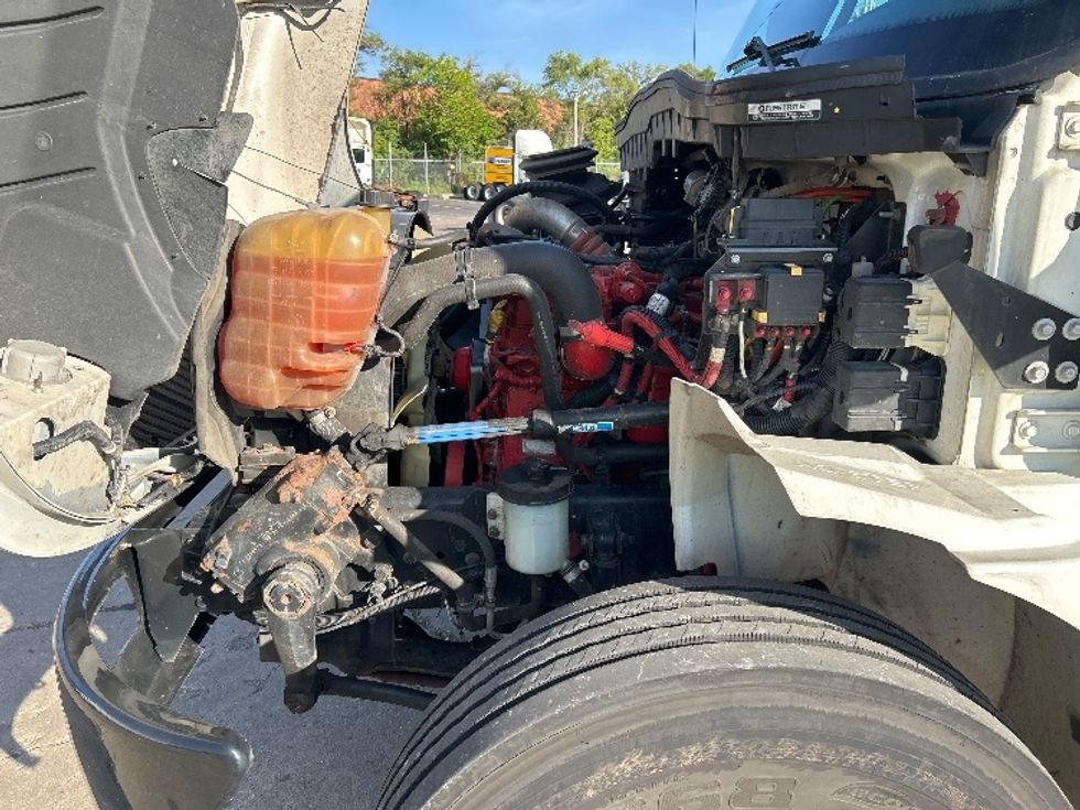 Medium Duty Box Truck-Light and Medium Duty Trucks-International-2022-MV607-Braintree-MA-240,702\n\t\tmiles-$ 41,000 - Image 24