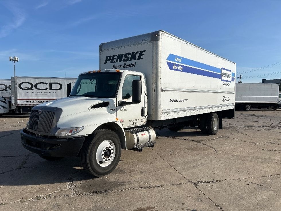 Medium Duty Box Truck-Light and Medium Duty Trucks-International-2022-MV607-Braintree-MA-240,702\n\t\tmiles-$ 41,000 - Image 3