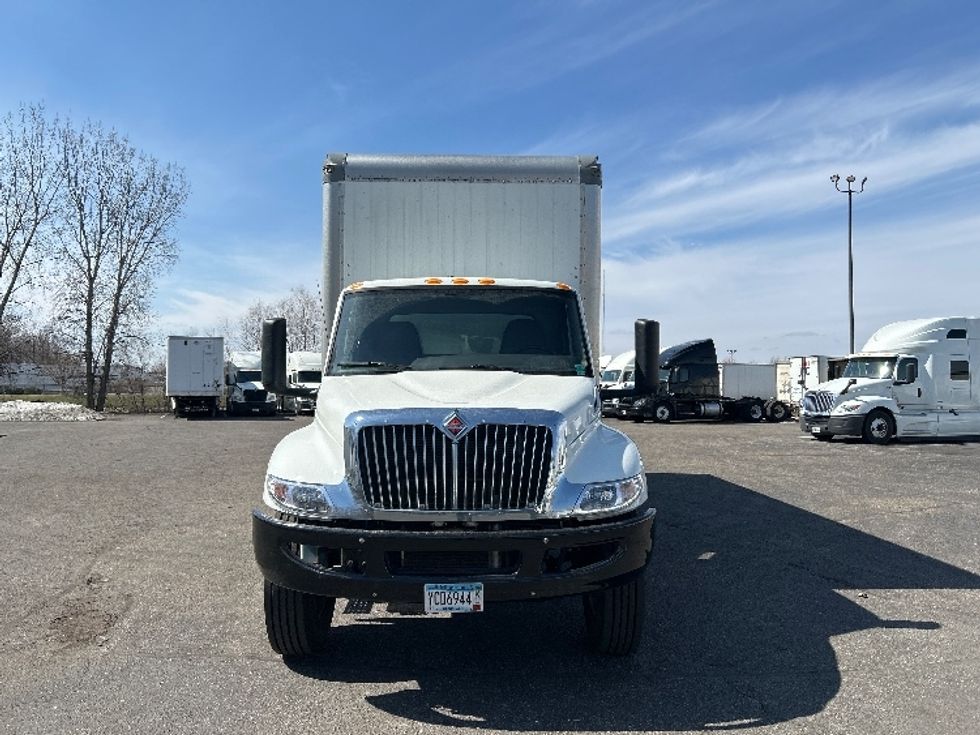 Medium Duty Box Truck-Light and Medium Duty Trucks-International-2022-MV607-Brooklyn Park-MN-124,711\n\t\tmiles-$ 53,000 - Image 2