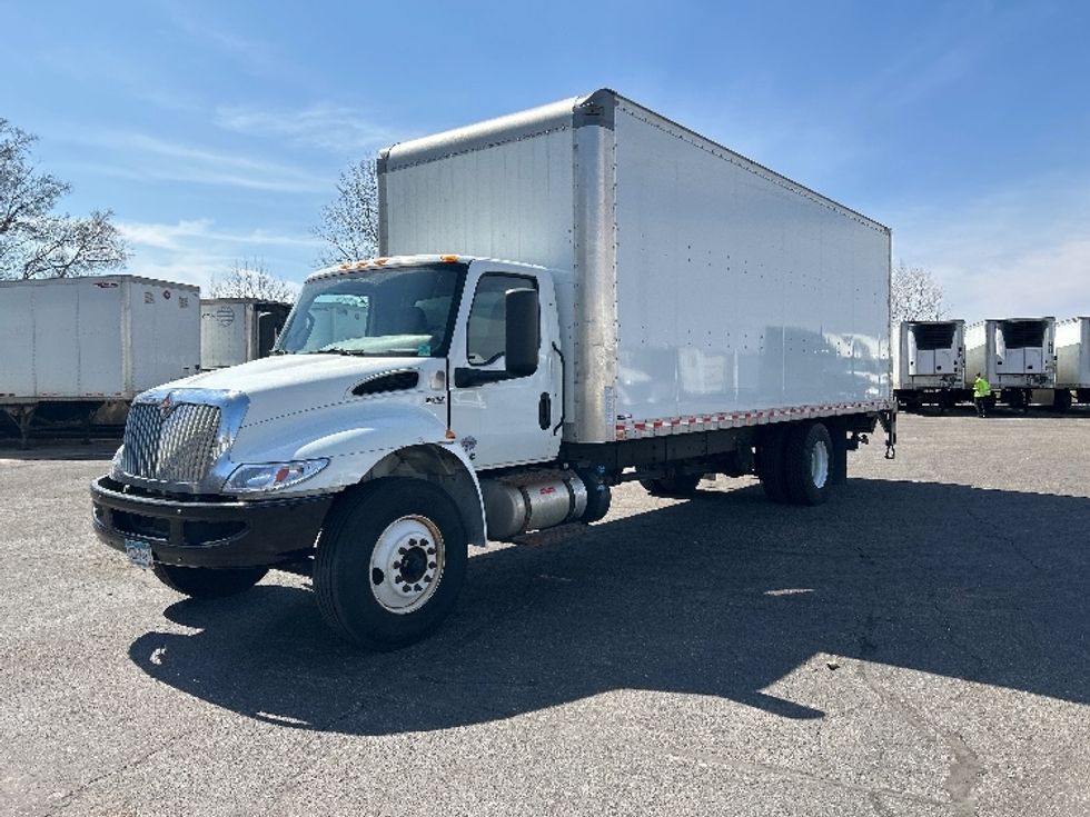 Medium Duty Box Truck-Light and Medium Duty Trucks-International-2022-MV607-Brooklyn Park-MN-124,711\n\t\tmiles-$ 53,000 - Image 3