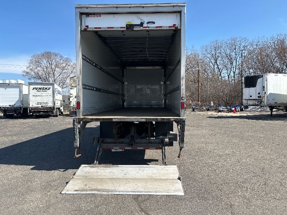 Medium Duty Box Truck-Light and Medium Duty Trucks-International-2022-MV607-Brooklyn Park-MN-124,711\n\t\tmiles-$ 53,000 - Image 9