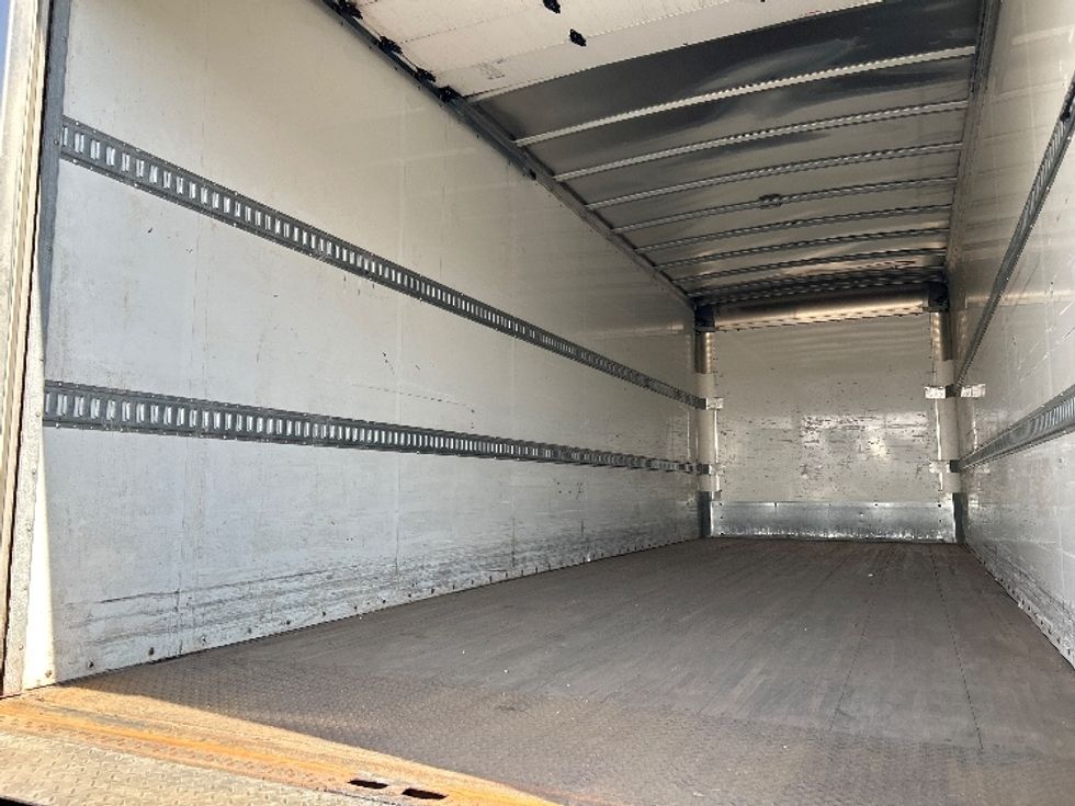 Medium Duty Box Truck-Light and Medium Duty Trucks-International-2022-MV607-Brooklyn Park-MN-124,711\n\t\tmiles-$ 53,000 - Image 11
