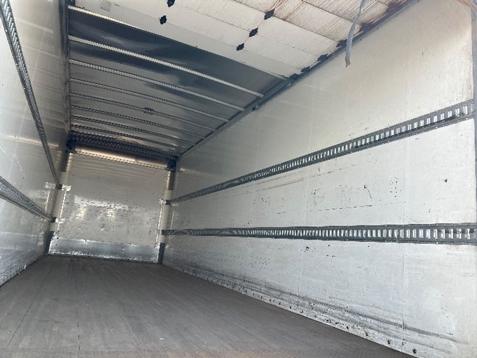 Medium Duty Box Truck-Light and Medium Duty Trucks-International-2022-MV607-Brooklyn Park-MN-124,711\n\t\tmiles-$ 53,000 - Image 12