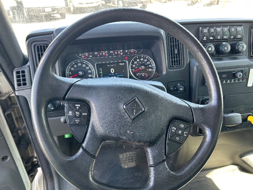 Medium Duty Box Truck-Light and Medium Duty Trucks-International-2022-MV607-Brooklyn Park-MN-124,711\n\t\tmiles-$ 53,000 - Image 18