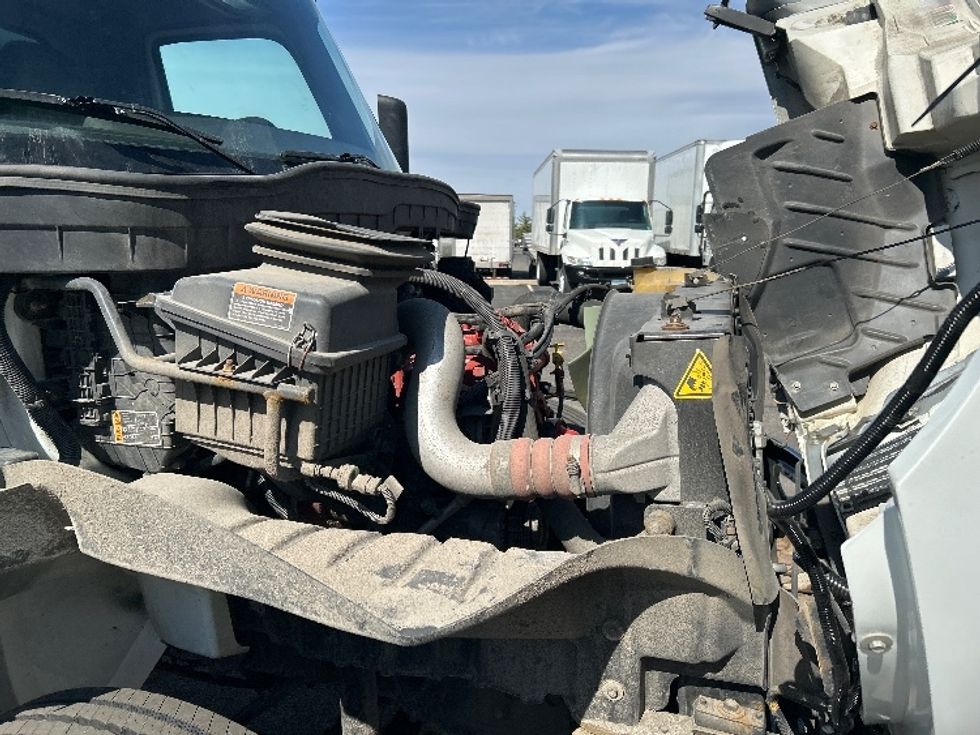 Medium Duty Box Truck-Light and Medium Duty Trucks-International-2022-MV607-Brooklyn Park-MN-124,711\n\t\tmiles-$ 53,000 - Image 23