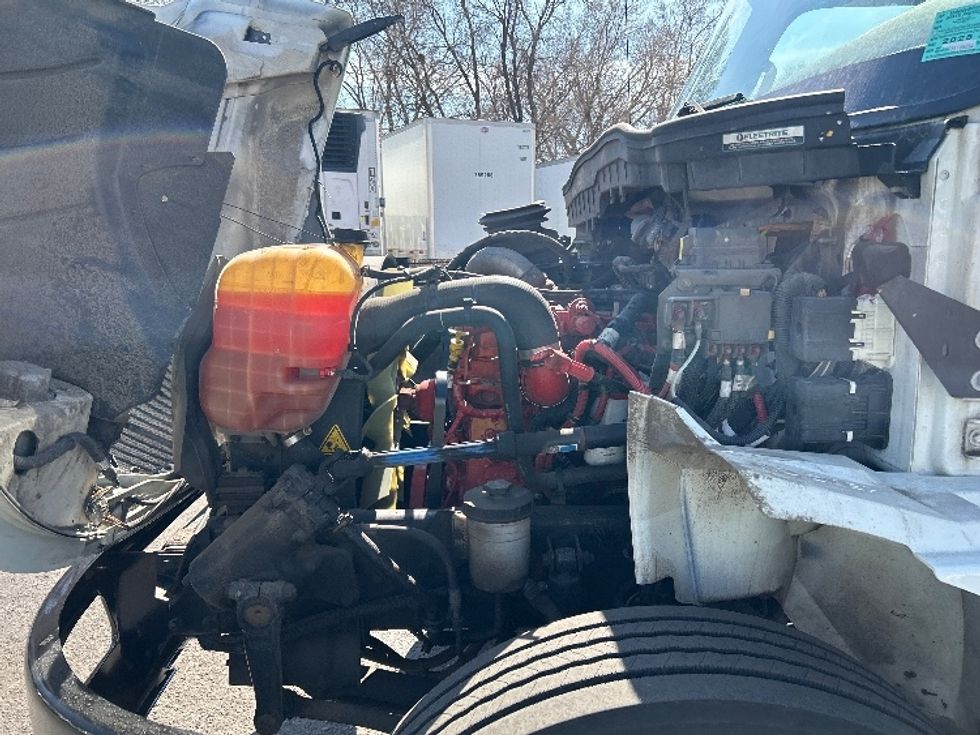 Medium Duty Box Truck-Light and Medium Duty Trucks-International-2022-MV607-Brooklyn Park-MN-124,711\n\t\tmiles-$ 53,000 - Image 24