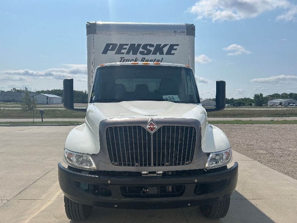 Medium Duty Box Truck-Light and Medium Duty Trucks-International-2022-MV607-Brooklyn Park-MN-243,195\n\t\tmiles-$ 40,500 - Image 2