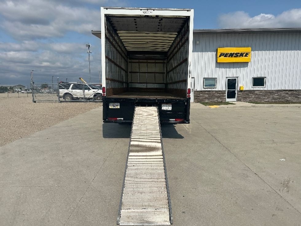 Medium Duty Box Truck-Light and Medium Duty Trucks-International-2022-MV607-Brooklyn Park-MN-243,195\n\t\tmiles-$ 40,500 - Image 9