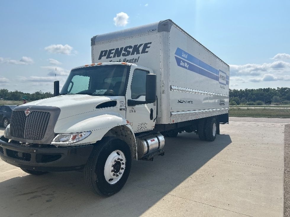 Medium Duty Box Truck-Light and Medium Duty Trucks-International-2022-MV607-Brooklyn Park-MN-243,195\n\t\tmiles-$ 40,500 - Image 3