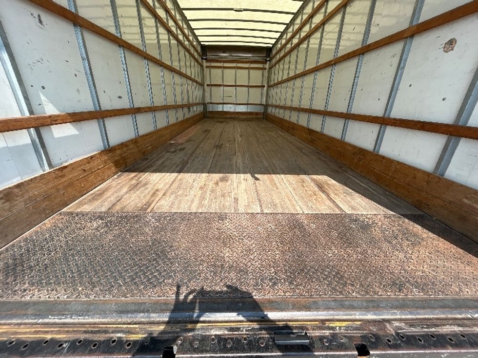 Medium Duty Box Truck-Light and Medium Duty Trucks-International-2022-MV607-Brooklyn Park-MN-243,195\n\t\tmiles-$ 40,500 - Image 10