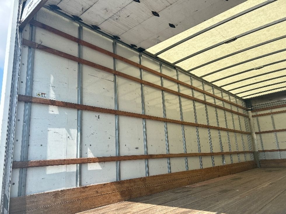 Medium Duty Box Truck-Light and Medium Duty Trucks-International-2022-MV607-Brooklyn Park-MN-243,195\n\t\tmiles-$ 40,500 - Image 11