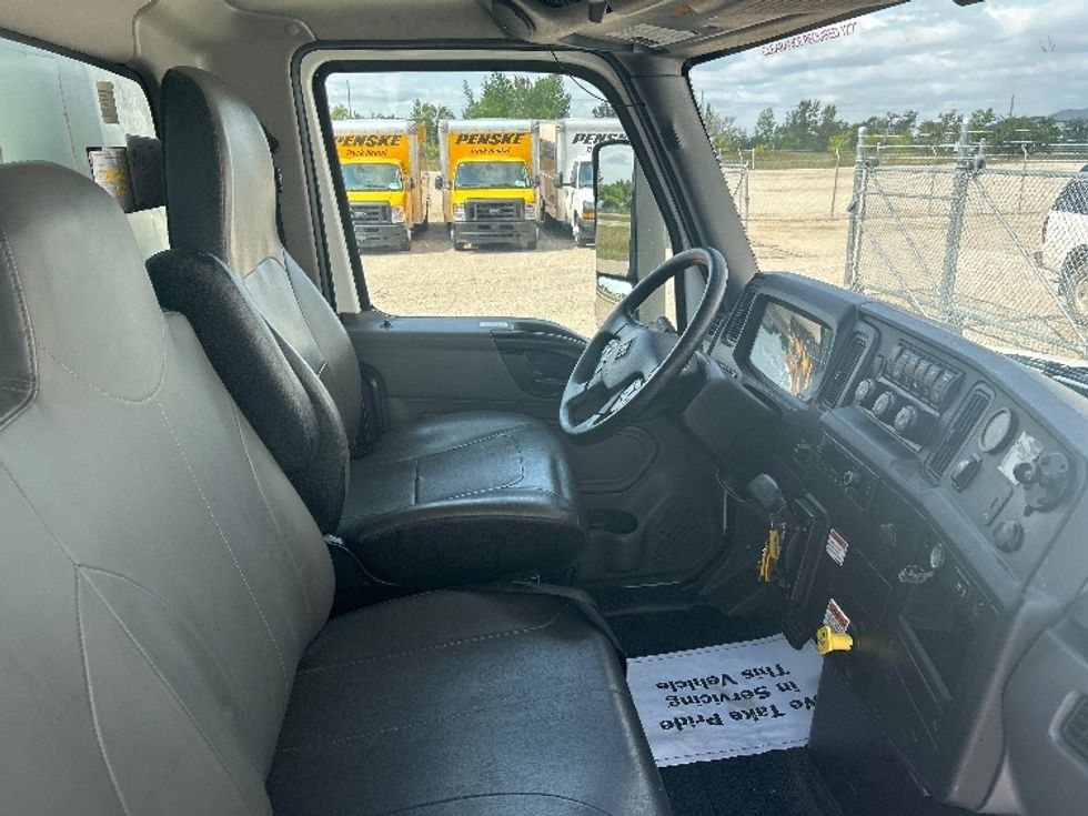 Medium Duty Box Truck-Light and Medium Duty Trucks-International-2022-MV607-Brooklyn Park-MN-243,195\n\t\tmiles-$ 40,500 - Image 22