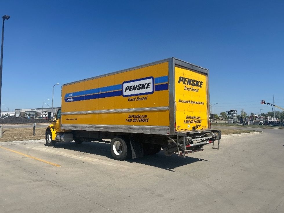 Medium Duty Box Truck-Light and Medium Duty Trucks-International-2022-MV607-Brooklyn Park-MN-318,095\n\t\tmiles-$ 35,500 - Image 5