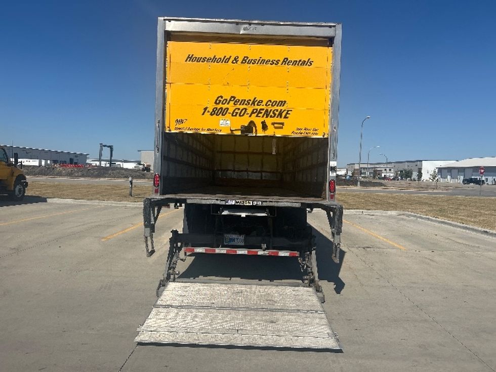 Medium Duty Box Truck-Light and Medium Duty Trucks-International-2022-MV607-Brooklyn Park-MN-318,095\n\t\tmiles-$ 35,500 - Image 9